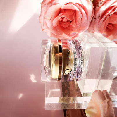 Kem dưỡng ban ngày chống lão hóa phuc hồi da nguồn gốc thiên nhiên Qiriness Global Well-Aging Redensifying Cream 50ml