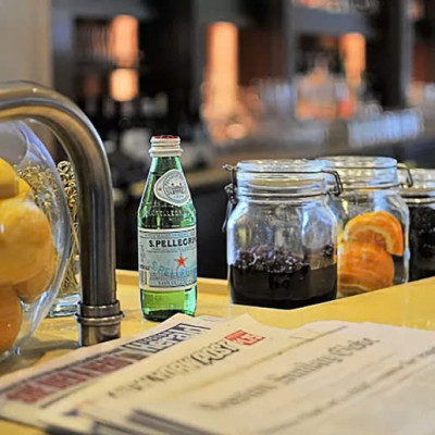 Thùng nước khoáng có ga tự nhiên San Pellegrino 250ml x 24 chai (chai thủy tinh)