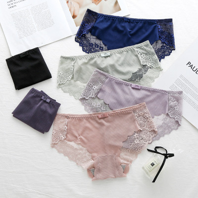 Quần Lót Cotton Su Phối Ren Hoa Mặt Sau 2212