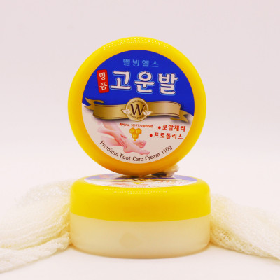 Kem dưỡng da chân và tay mềm mịn chống nứt nẻ Premium Foot Cream Hàn Quốc 110g