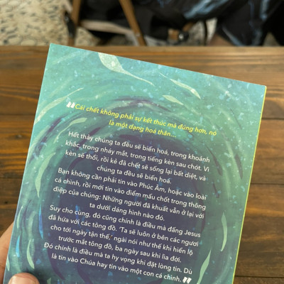 (Đoạt Giải National Outdoor Book Awards 2020) PHÚC ÂM CỦA LOÀI CÁ CHÌNH –  Patrik Svensson – Nguyên Chính dịch – Huy Hoang Books 