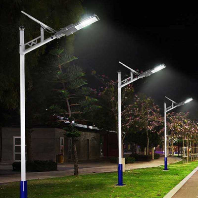 Đèn đường năng lượng mặt trời công suất 300W công nghệ COB siêu tiết kiệm điện - ánh sáng trắng