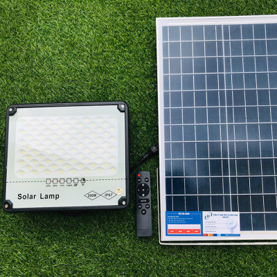 Đèn Năng Lượng Mặt Trời Chống Lóa 200W Vỏ Nhôm Nguyên Khối