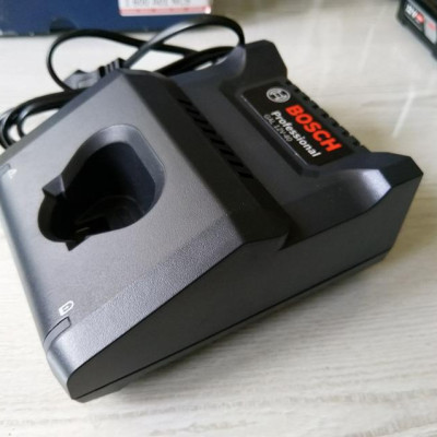 ĐẾ SẠC NHANH PIN BOSCH GAL 12V-40 - HÀNG CHÍNH HÃNG