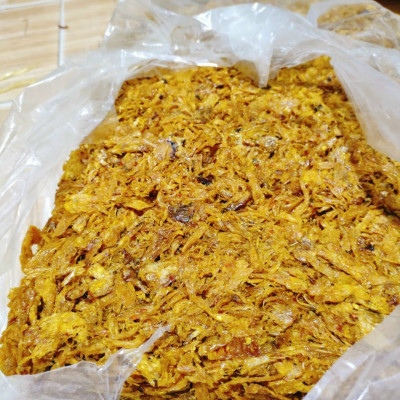 Mực khô xé sợi hộp 200 gram đã chế biến ăn liền ngon ơi là ngon của shop Đặc Sản Biển Phan Thiết NGỌC DŨNG. Hạn sử dụng 12 tháng kể từ ngày đặt hàng