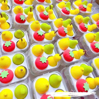 Mút trang điểm 4 món hình  quả trứng ,trái cây  , bông tán phấn  nhiều màu có hộp đựng , xinh xắn  siêu đáng yêu cute