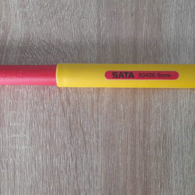 Tay vặn lục giác 6mm x 215mm cách điện 1000V VDE SATA 80406