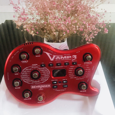 Effect cho đàn ghi ta (Guitar Amp Modeler and Multi-Effects Processor) VAMP-3 Behringer - Hàng Chính Hãng
