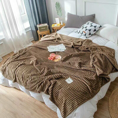 Chăn Nhung Tuyết Nhập Khẩu Siêu Mềm Mịn- Chăn Văn Phòng Kẻ Tăm Kích Thước 2mx2m3 Nặng 1,5kg - Hàng Chính Hãng MINIIN