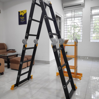 Thang nhôm gấp 4 đoạn Sumika SKM203 NEW (chữ A - 1.73m, chữ I - 3.58m), 14 tư thế sử dụng, tải trọng 150kg, sơn tĩnh điện, chống trầy xước, khóa chốt cao cấp, nhiều đế cao su chống trượt
