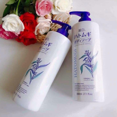 Sữa Tắm Trắng Da Giữ Ẩm Hatomugi Nhật Bản 800ml(Tặng bông tắm màu ngẫu nhiên)