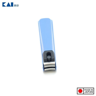 Bấm móng tay cao cấp Kai, phần bọc nhựa được thiết kế dùng để làm nơi chứa móng tay trong khi cắt, bấm tránh rơi vãi khắp nơi - nội địa Nhật Bản