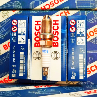 Bộ 04 Bugi Bosch 03 Chấu Chevrolet Captiva, Lacetti, Vivant, Toyota Land Cruiser, Corolla II