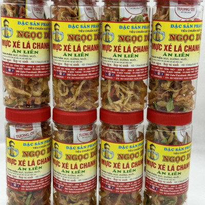Mực xé lá chanh hộp 250 gram đã chế biến ăn liền ngon ơi là ngon của shop Đặc Sản Biển Phan Thiết NGỌC DŨNG. Hạn sử dụng 12 tháng kể từ ngày đặt hàng