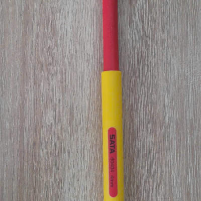 Tay vặn lục giác 4mm x 170mm cách điện 1000V VDE SATA 80404