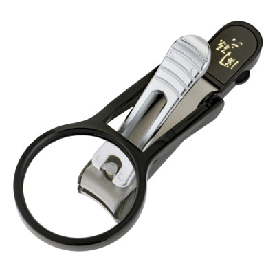 Bấm móng tay cao cấp Kai, với ống kính lúp cỡ lớn cho độ phóng đại lên đến 2,5 lần có thể nhìn thấy rõ các cạnh cắt và các đầu ngón tay - nội địa Nhật Bản