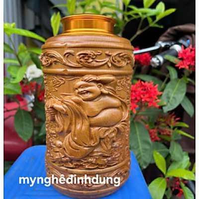 Hộp đựng chè  ( trà ) khắc phật di lặc bằng gỗ bách xanh thơm nức cao 20x12x12cm 