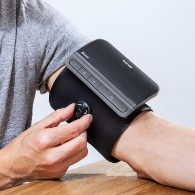 Máy đo huyết áp Beurer BM 81 easyLock Hàng chính hãng