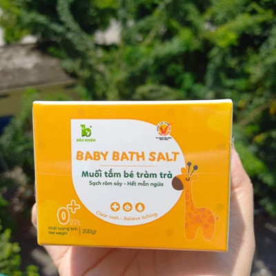Muối tắm bé tràm trà Bảo Nhiên hộp 200gr