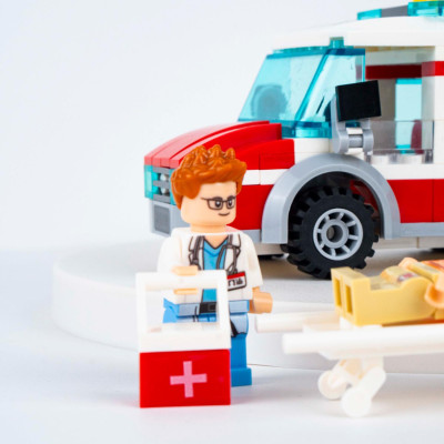 Đồ Chơi Lắp Ráp Xe Cứu Thương - Medical City Rescue - Toys&Joys 8727 (173 Mảnh Ghép)