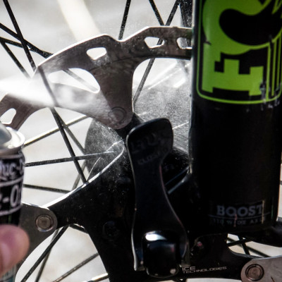 Dung Dịch Tẩy Rửa - Tái Tạo Độ Ẩm Thắng Đĩa Muc Off Disc Brake Cleaner, Workshop Size, 750ml