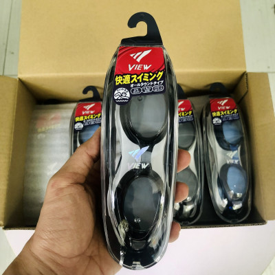 Bộ Kính Bơi VIEW V500S Chống Tia UV Chống Sương Mù Và Nón Bơi In Hoạ Tiết Lá Cờ (Đen) - Hàng Chính Hãng