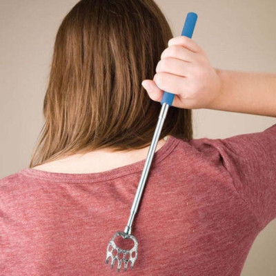 Cây gãi lưng rút gọn kéo dài lên tới 58cm hình tay Bea.r cực đã B0163