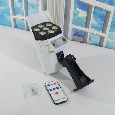 Đèn năng lượng mặt trời cảm ứng ánh sáng mô hình camera chống nước đạt chuẩn IP65