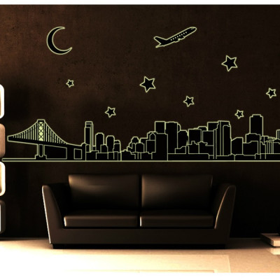 Decal dán tường Dạ quang thành phố đêm AmyShop DDQ003 (70 x 200 cm)