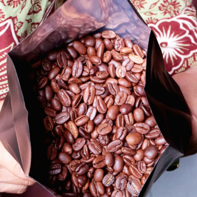 Cà phê hạt Arabica Cầu Đất nguyên chất 100% Coffee Tree 1kg thơm nồng, vị nhẹ, gu tây - Cà phê Đà Lạt tuyển chọn hoàn toàn trái chín rang công nghệ Châu Âu