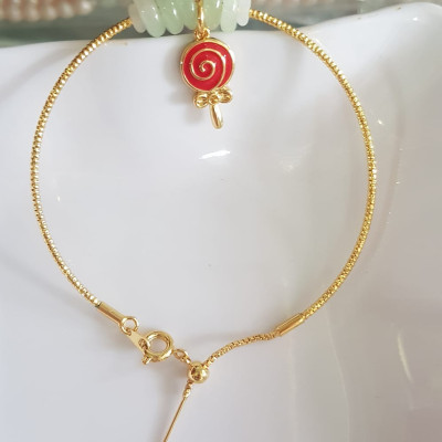 Vòng Tay charm xinh đẹp 5 đồng tiền đá cẩm thạch tự nhiên Đồng tiền Trắng Xanh nhẹ phối charm đỏ kiểu tròn may mắnVòng màu vàng khoen rút xinh Nữ đeo dễ thương ạ