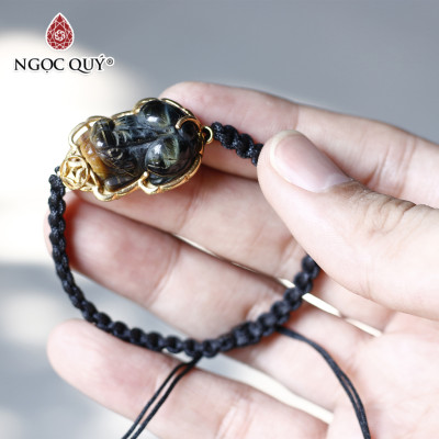 Vòng thắt dây tỳ hưu thạch anh mắt hổ bọc bạc mạ vàng mệnh thủy, mộc - Ngọc Quý Gemstones