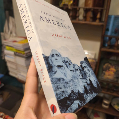 Sách - A Brief History of America by Jeremy Black | American History English Book | Sách ngoại văn