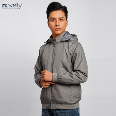 Áo jacket nam in chìm nón rời Novelty xám nhạt 2203192