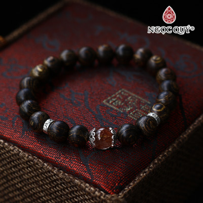 Vòng trầm sánh tròn 8mm phối đá thạch anh tóc đỏ - Ngọc Quý Gemstones