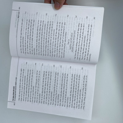 Thủ tướng Phan Văn Khải và những quyết sách chiến lược (Tuyển chọn tài liệu lưu trữ) (Xuất bản lần thứ hai)