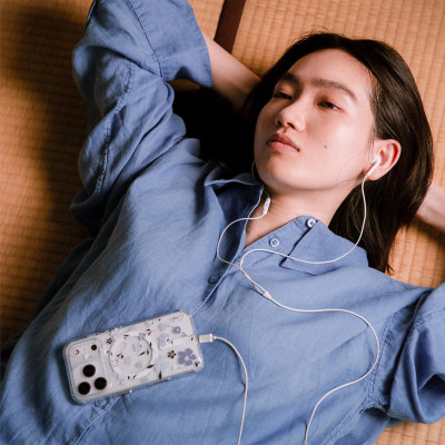 Ốp Lưng UNIQ COEHL AMARA Cho Iphone 17/ 17 Air/ 17 Pro/ 17 Pro Max Lấy Cảm Hứng Từ Nụ Hoa Tử Đinh Hương Đính Pha Lê 3D Hàng Chính Hãng