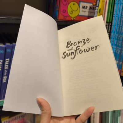 Sách - Bronze and Sunflower by Cao Wenxuan - Children