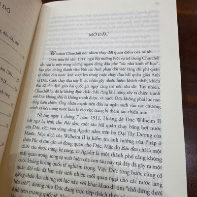 (Tác phẩm đoạt giải Pulitzer) DẦU MỎ, TIỀN BẠC VÀ  QUYỀN LỰC (Bìa cứng) – Daniel Yergin – Omega Plus – NXB Thế Giới