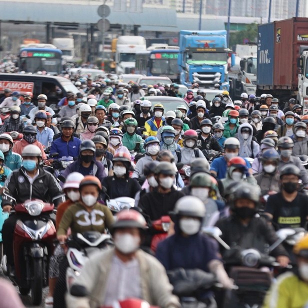 Đề Xuất Hạn Chế Xe Xăng Dầu Vào Trung Tâm TP HCM Từ Năm 2026