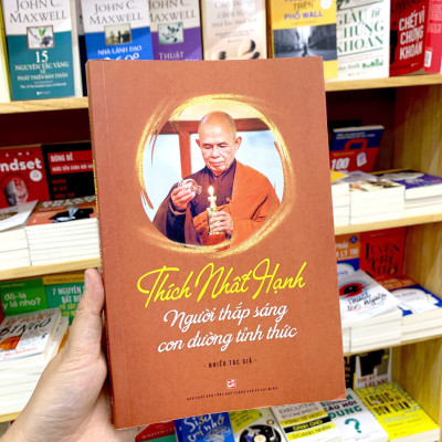 Thích Nhất Hạnh - Người Thắp Sáng Con Đường Tỉnh Thức