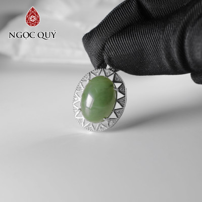 Dây chuyền bạc mặt đá ngọc bích thiên nhiên 19x23mm mệnh thủy mộc - Ngọc Qúy Gemstones