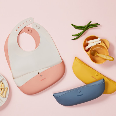 Yếm Ăn Dặm Cho Bé LocknLock Little Luv Silicone Feeding LBB430, Hàng Chính Hãng, Gấp Gọn - JoyMall