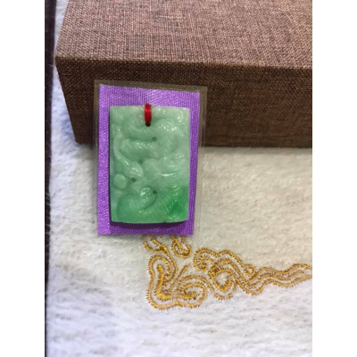 Mặt dây chuyền HCN hình Rồng Lượn cẩm thạch tự nhiên xanh ngọc nhẹ lên mặt dây chuyền đeo đẹp lắm luôn nè dài 33,8mm x ngang 23,5mm x dầy 7,7mm ạ