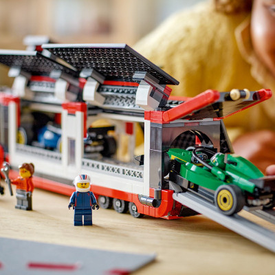 LEGO CITY 60445 Đồ Chơi Lắp Ráp Xe Vận Chuyển Xe Đua F1 (1086 chi tiết)