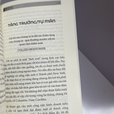 CHẠM VÀO HẠNH PHÚC - 100 CÂU CHUYỆN KHIẾN BẠN  MỈM CƯỜI MỖI NGÀY - Zig Ziglar – Phúc Chi dịch - Bizbooks - NXB Hồng Đức.