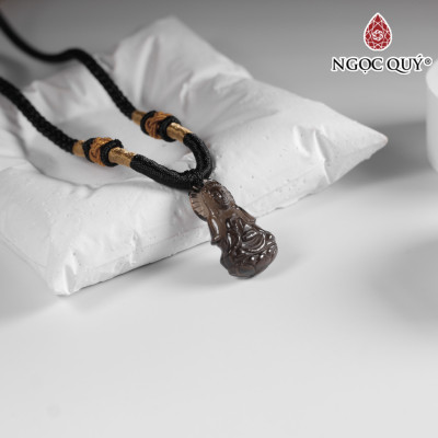 Mặt dây chuyền phật bà thạch anh khói 25x13mm - Ngọc Quý Gemstones