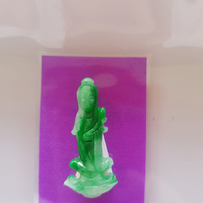 Mặt dây chuyền Nữ Phật Quan Âm Mới Sịn Đứng Đài Sen Đá cẩm thạch tự nhiên đẹp Size Cao 37mm x ngang 16mm x dầy 4mm Màu Xanh Lý đậm lam trắng đài sen nữ Bọc Vàng đeo đẹp ạ