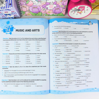 Sách - Bài Tập Bổ Trợ Và Nâng Cao Tiếng Anh 7 - Biên Soạn theo chương trình SGK mới Global Sucess - ndbooks