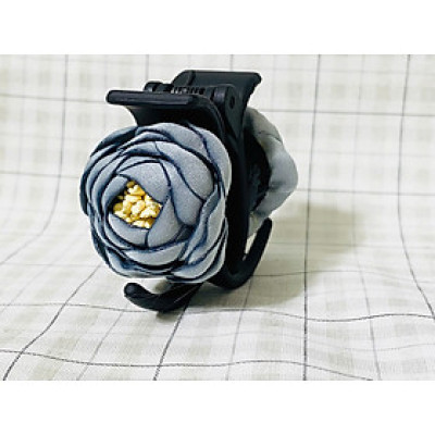 Kẹp tóc càng cua 3 răng đính hoa hồng vải màu xanh đậm kiểu Hàn Quốc